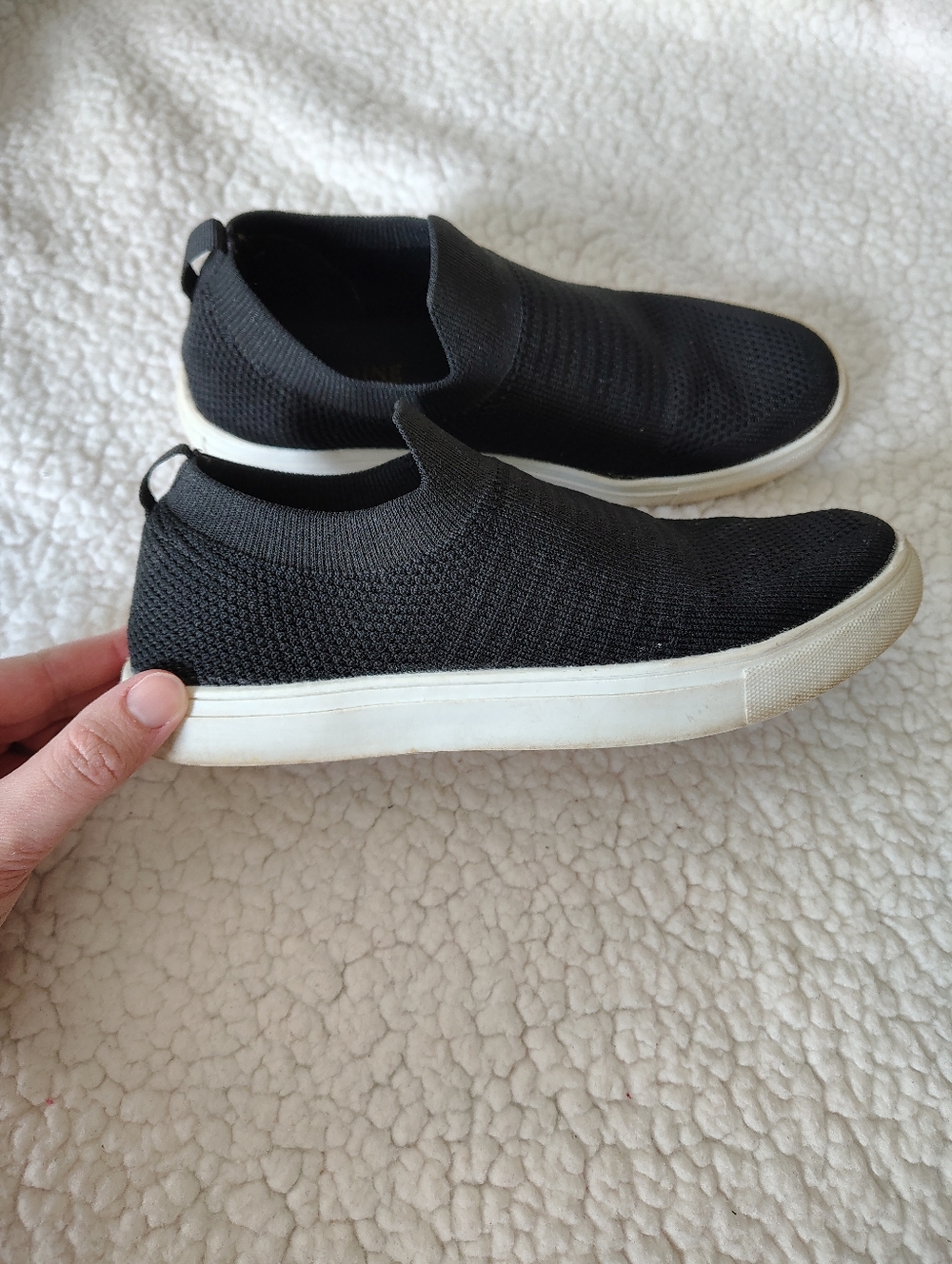 ☀️5/$25☀️ Catherine Malandrino Women's 6/6.5 Black Low-Knit Slip-on Sneakers